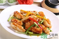 雞腿菇的營養(yǎng)價值 雞腿菇的功效與作用 雞腿菇的營養(yǎng)價值 雞腿菇的功效與作用