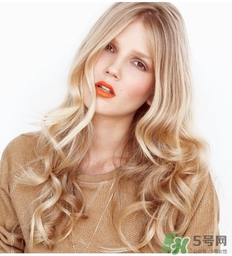 南瓜色口紅適合什么人？南瓜色口紅適合什么膚色？