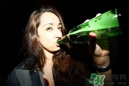 喝白酒后怎么解酒？喝白酒后吃什么解酒最有效？