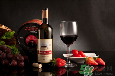 喝白酒后胃不舒服怎么辦？喝白酒后胃不舒服吃什么好？