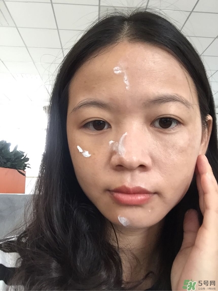 藍(lán)秀蝸牛素顏霜怎么樣?藍(lán)秀蝸牛素顏霜好用嗎? 藍(lán)秀蝸牛素顏霜怎么樣?藍(lán)秀蝸牛素顏霜好用嗎?