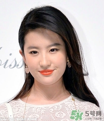 南瓜色口紅適合什么人？南瓜色口紅適合什么膚色？