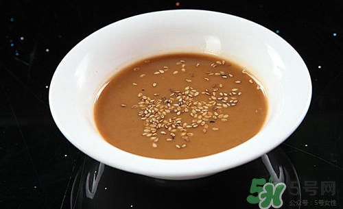 芝麻醬可以直接吃嗎?芝麻醬直接吃好嗎 芝麻醬可以直接吃嗎?芝麻醬直接吃好嗎