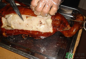 北京烤鴨怎么吃？北京烤鴨怎么吃圖解