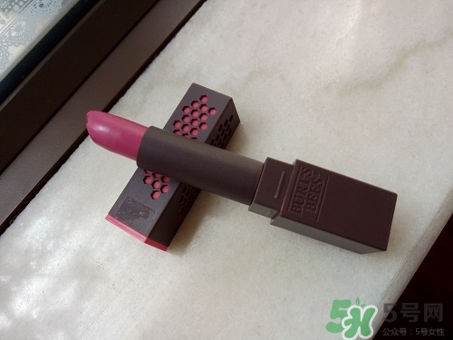 Burt's Bees小蜜蜂唇膏怎么樣?美國小蜜蜂唇膏好用嗎? Burt's Bees小蜜蜂唇膏怎么樣?美國小蜜蜂唇膏好用嗎?