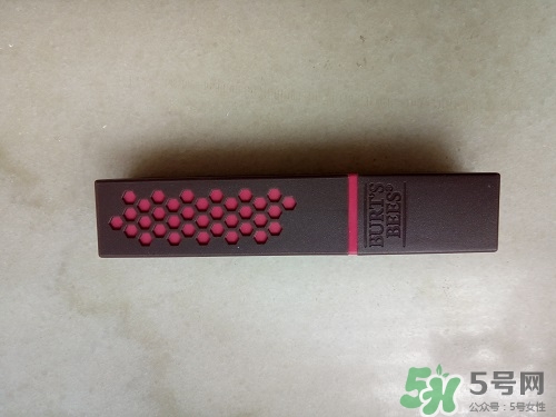 Burt's Bees小蜜蜂唇膏怎么樣?美國小蜜蜂唇膏好用嗎? Burt's Bees小蜜蜂唇膏怎么樣?美國小蜜蜂唇膏好用嗎?
