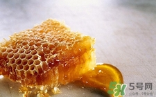 蜂巢蜜的營養(yǎng)價(jià)值 巢蜜的功效與作用