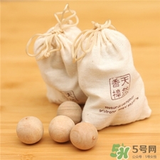 樟腦丸對蟑螂有用嗎?樟腦丸的功效與作用 樟腦丸對蟑螂有用嗎?樟腦丸的功效與作用