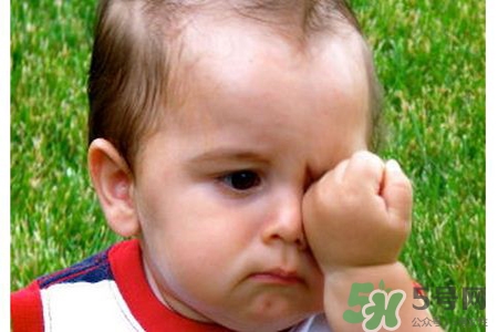 孩子為什么老眨眼睛？孩子總眨眼睛怎么回事？