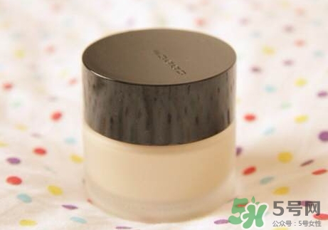 suqqu和cpb哪個(gè)好？suqqu和cpb粉霜哪個(gè)好？