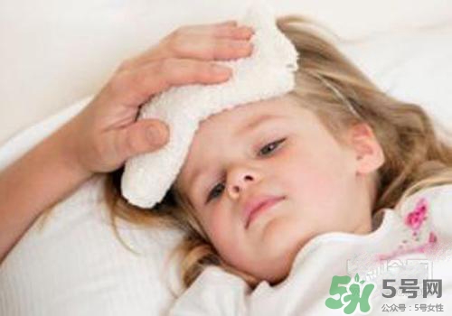 樟腦丸對(duì)嬰兒有害嗎？樟腦丸對(duì)寶寶有什么危害？