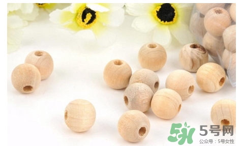 樟腦丸對(duì)嬰兒有害嗎？樟腦丸對(duì)寶寶有什么危害？