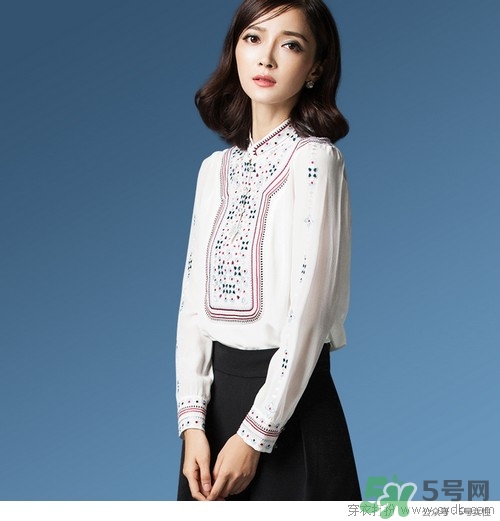 磚紅色口紅配什么妝容？磚紅色口紅適合什么妝？