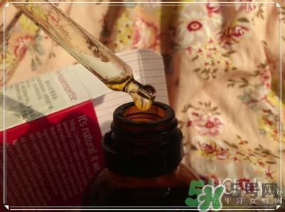 Trilogy玫瑰果油用法 趣樂(lè)活玫瑰果油怎么用 Trilogy玫瑰果油用法 趣樂(lè)活玫瑰果油怎么用