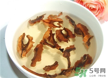 核桃殼可以泡水喝嗎?核桃殼泡水喝有什么好處? 核桃殼可以泡水喝嗎?核桃殼泡水喝有什么好處?