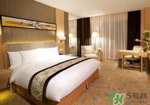 樟腦丸可以放床上嗎？樟腦丸放床上要放幾顆？