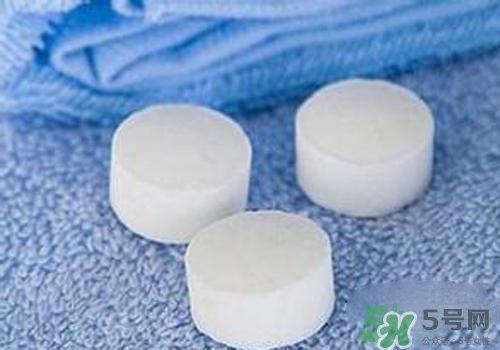 樟腦丸對跳蚤有用嗎？樟腦丸可以除跳蚤嗎？