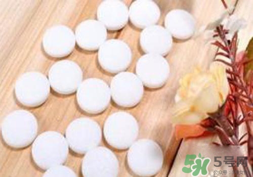 樟腦丸對跳蚤有用嗎？樟腦丸可以除跳蚤嗎？