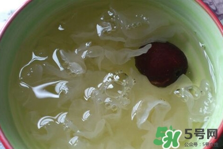 銀耳湯能天天喝嗎？銀耳湯一天中什么時候喝最好？