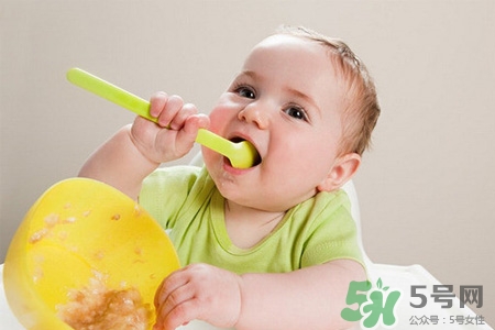 寶寶幾個(gè)月能吃油？寶寶多大可以吃油？