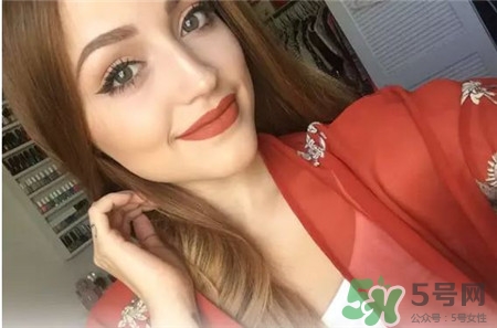 黃皮可以用臟橘色嗎?臟橘色適合什么膚色? 黃皮可以用臟橘色嗎?臟橘色適合什么膚色?