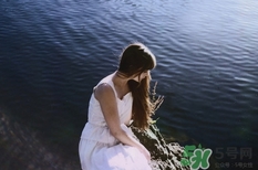 有頸紋怎么辦？頸紋怎么消除？