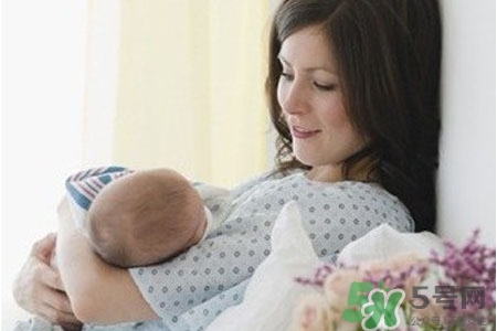 坐月子期間如何保養(yǎng)肌膚？不做黃臉婆產后護膚很重要