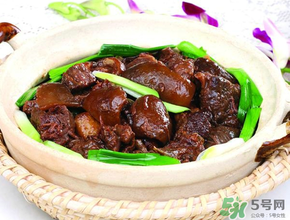 狗肉和什么一起吃最好？狗肉和什么一起燉好吃？