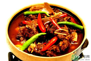 狗肉和什么一起吃最好？狗肉和什么一起燉好吃？