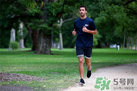 鋅元素對(duì)人體有什么作用？鋅對(duì)人體的作用是什么？