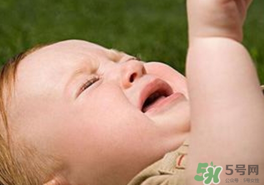 寶寶摔到后腦勺怎么辦？寶寶摔到后腦勺應(yīng)急方法