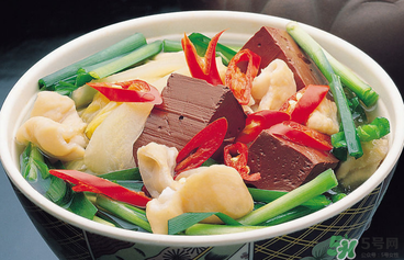 豬血和豆腐能一起吃嗎？豬血可以和豆腐一起吃嗎？