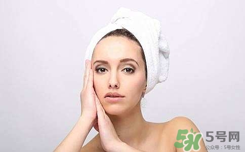 孕期頭發(fā)干枯怎么辦?孕期頭發(fā)可以護(hù)理嗎? 孕期頭發(fā)干枯怎么辦?孕期頭發(fā)可以護(hù)理嗎?