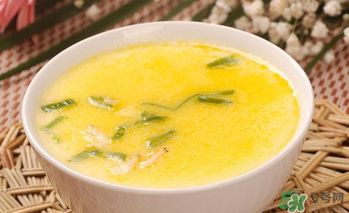 雞蛋黃散了還能吃嗎？雞蛋黃散了是不是壞了？