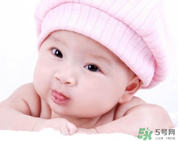 維生素AD滴劑可以用來擦臉嗎? 維生素AD滴劑可以用來擦臉嗎?