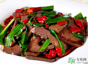 寶寶可以羊血嗎？一歲寶寶能吃羊血嗎？