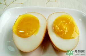 雞蛋可以帶殼蒸嗎？帶殼雞蛋蒸多久能熟？