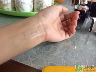 蘭蔻小黑瓶適合什么年齡段的人用? 蘭蔻小黑瓶適合什么年齡段的人用?