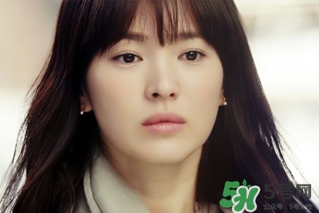 冬天適合什么顏色的口紅？冬天涂什么顏色口紅好看？