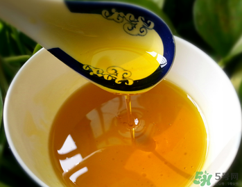 菜籽油好還是花生油好？菜籽油和花生油哪個好？