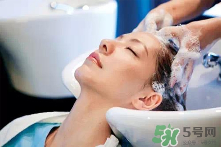 冬天適合用什么洗發(fā)水？冬天用什么洗發(fā)水好？