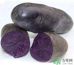 黑土豆是轉(zhuǎn)基因嗎?黑土豆怎么做好吃 黑土豆是轉(zhuǎn)基因嗎?黑土豆怎么做好吃