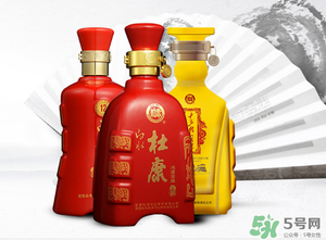 白酒可以帶上飛機(jī)嗎？飛機(jī)可以托運(yùn)白酒嗎？