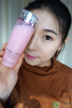 蘭蔻粉水適合什么膚質(zhì)?蘭蔻粉水適合什么季節(jié)? 蘭蔻粉水適合什么膚質(zhì)?蘭蔻粉水適合什么季節(jié)?