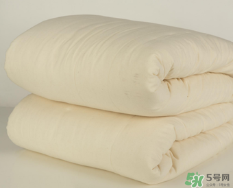 冬天蓋幾斤被子？冬天被子一般幾斤？