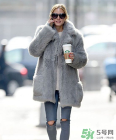 冬天穿什么衣服保暖？冬天穿什么衣服好看？