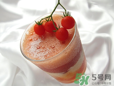 胡蘿卜汁可以加蜂蜜嗎?胡蘿卜汁加蜂蜜的功效 胡蘿卜汁可以加蜂蜜嗎?胡蘿卜汁加蜂蜜的功效