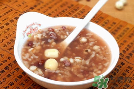 冬天可以喝紅豆薏米粥嗎？冬天喝紅豆薏米粥好嗎？