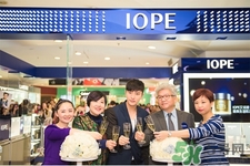 iope氣墊粉底替換裝怎么換？亦博氣墊bb霜怎么換替換裝？