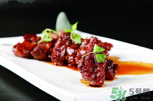 如何做話梅排骨?話梅排骨的做法 如何做話梅排骨?話梅排骨的做法